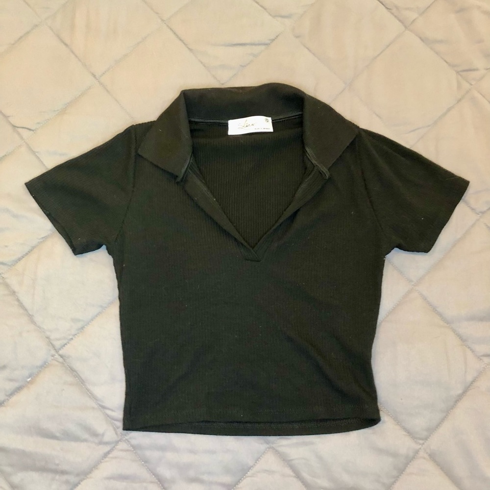 Black crop top
